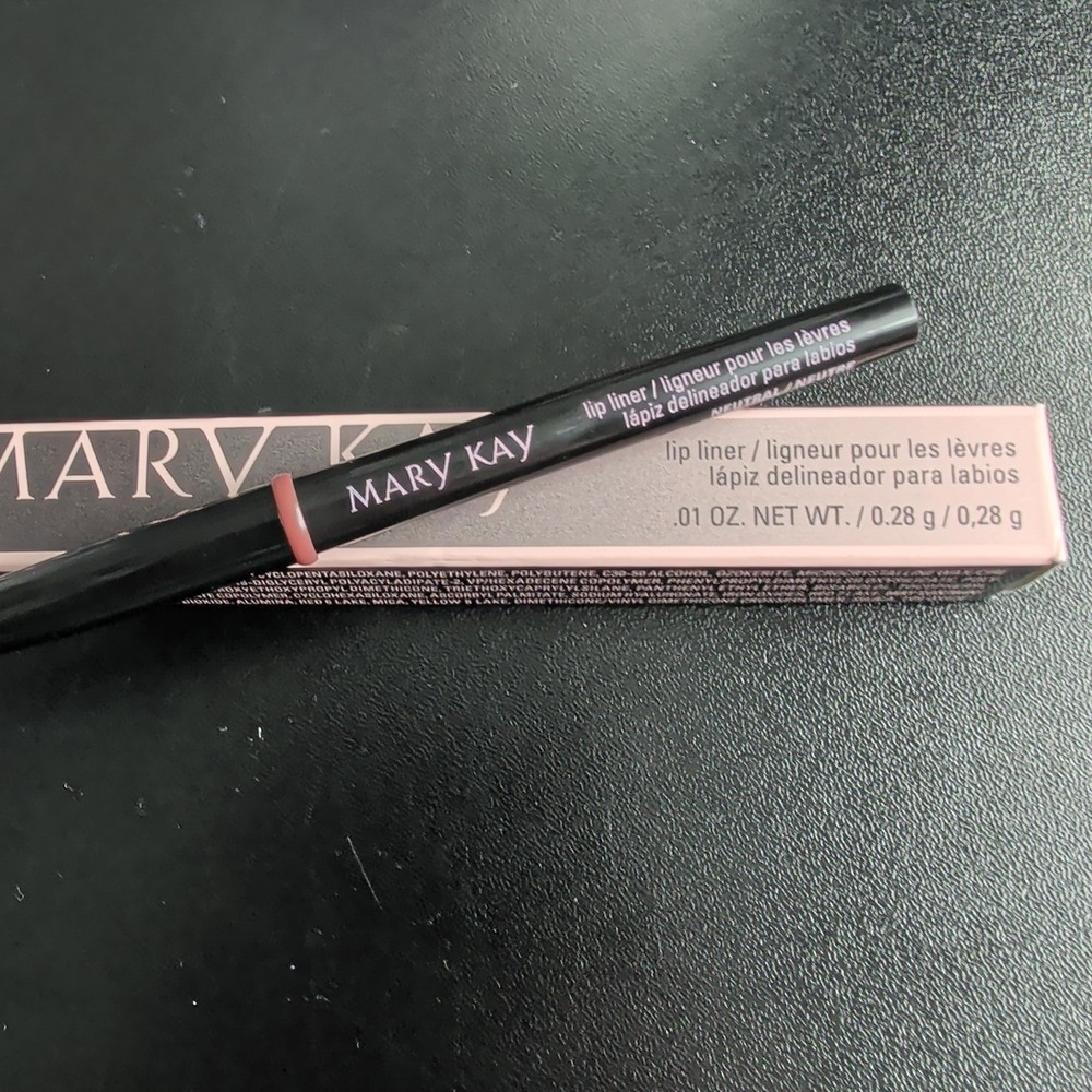 Mary Kay Lip Liner Neutral Retractable Pencil Makeup 0.01 oz New in Box 014723